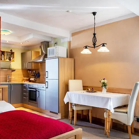 Neele Apartmán
